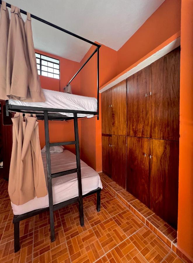 Alena Hostal Valladolid  Zewnętrze zdjęcie