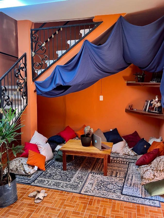 Alena Hostal Valladolid  Zewnętrze zdjęcie