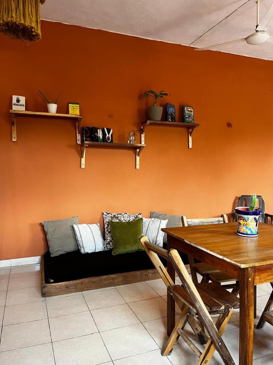 Alena Hostal Valladolid  Zewnętrze zdjęcie